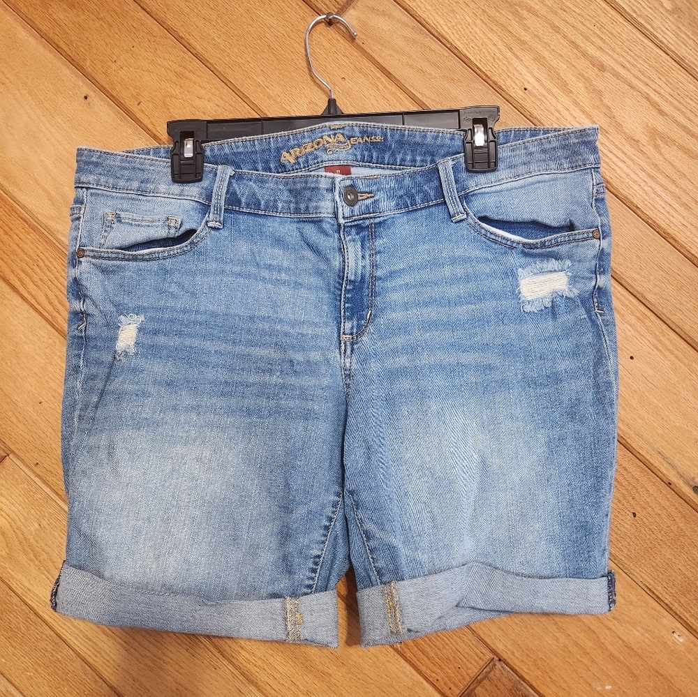 Arizona light blue distressed denim shorts size 17